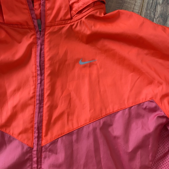 Nike Running Wind Breaker Jacket - Picture 2 of 3